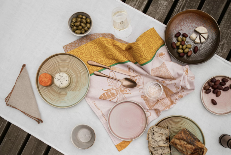 Verlo söögiriistad ja portselan