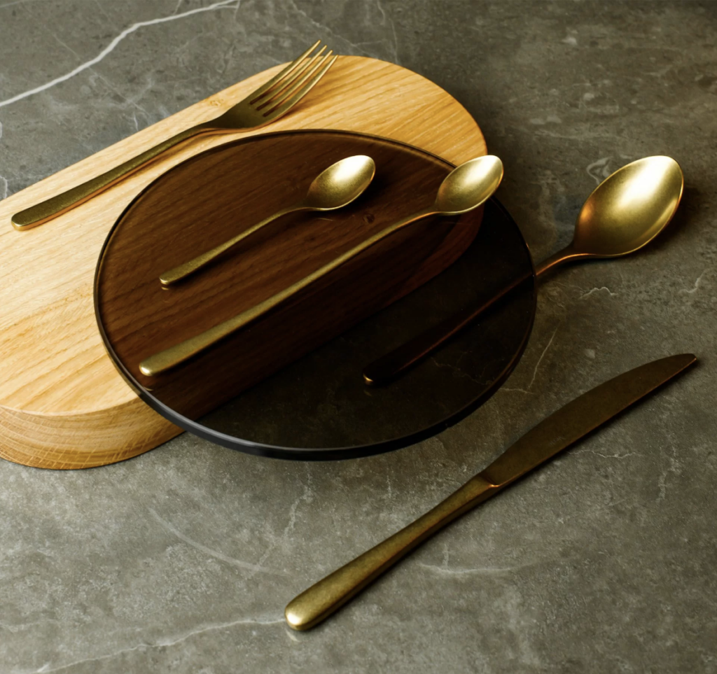 Kuldsed söögiriistad